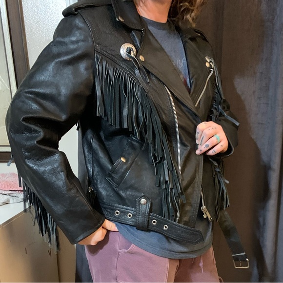 Vintage leather jacket with fringe - Picture 5 of 10